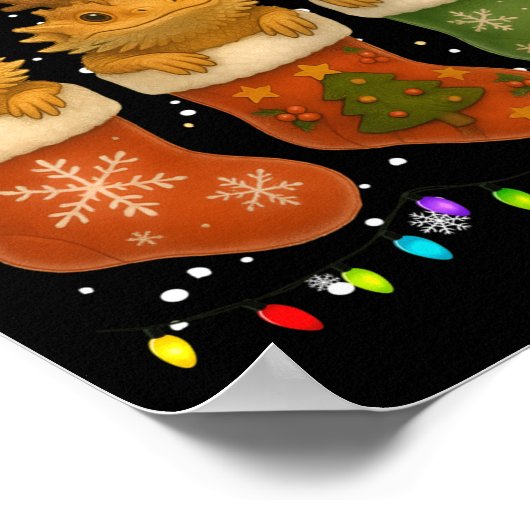 Bearded Dragon In Christmas Socks Lights Bearded D ポスター (角)