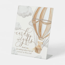 Bearly Waitカードとギフトタンベビーシャワー 台座サイン