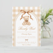 Bearly Wait Teddy Bear Beige Gingham Baby Shower 招待状 (スタンド正面)