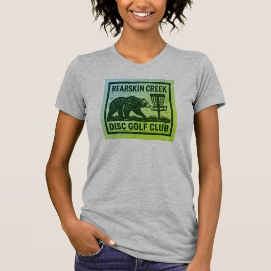 Bearskin Creek DiskゴルフクラブTシャツ – 女性 Tシャツ (正面)