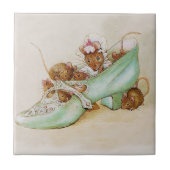 Beatrix Potterの靴にマウスの家族 タイル (正面)