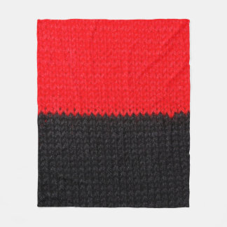 beautiful black and red knitted fabric with drawin フリースブランケット