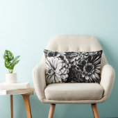 Beautiful Black & white flowers on pillow ランバークッション (椅子)