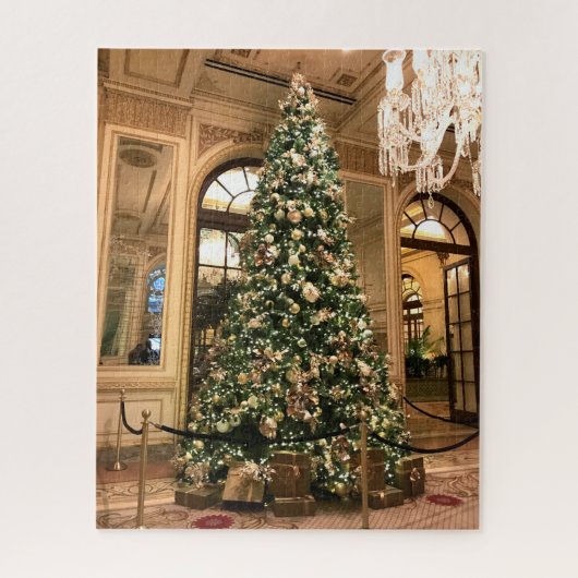 Beautiful Christmas Tree at the Plaza Hotel NYC ジグソーパズル (縦)