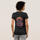 Beautiful Dia de los Muertos Skull Art with Roses  Tシャツ (裏面フル)