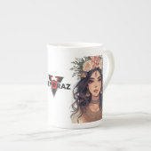 Beautiful Floral Anime Girl – Soft Pastel Aesthe ボーンチャイナマグカップ (正面右)