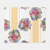 Beautiful floral seamless pattern with hydrangea p フリースブランケット (正面(横))
