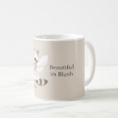 Beautiful in Blush Raccoon コーヒーマグカップ (正面右)