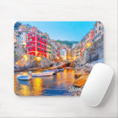Beautiful Riomaggiore, Italy マウスパッド (マウス)