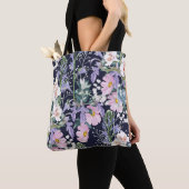 Beautiful seamless spring pattern with wild flower トートバッグ (クローズアップ)