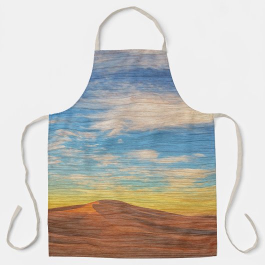 Beautiful Sunrise Over Sand Dunes On Wood エプロン (正面)