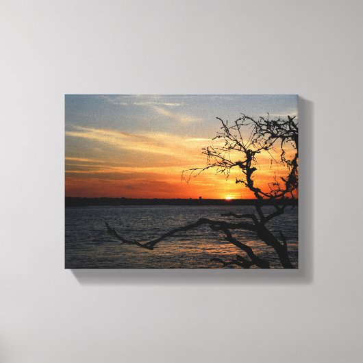 Beautiful sunset over the river キャンバスプリント (正面)