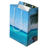 Beautiful Tropical Beach Breezy Palm Tree ミディアムペーパーバッグ (裏面アングル)