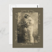 Beautiful Victorian Lady with cut flowers ポストカード (正面/裏面)