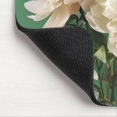 Beautiful White & Pink Peonies On Green Background マウスパッド (コーナー)