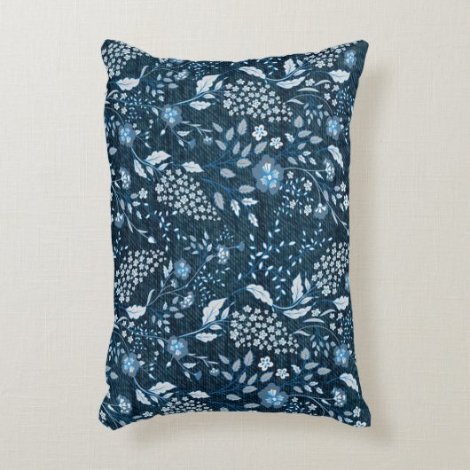 Beautiful Wildflower Pattern on Grassy Background アクセントクッション (正面(垂直))