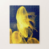 Beautiful Yellow Jellyfish ジグソーパズル (縦)