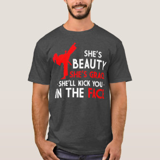 Beauty and Grace Girls Martial Arts TKD Karate Tシャツ