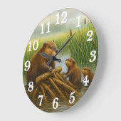 Beaver family in wetland haven ラージ壁時計 (傾斜)