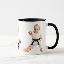 Bébé et bébés font des kata au karaté. マグカップ