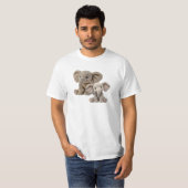 bébé et maman éléphant trop mignons. tシャツ (正面フル)