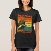 Become Ungovernable - Black Cat Biting Hand Funny  Tシャツ (正面)