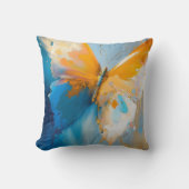 Becoming Light – Abstract Butterfly In Motion クッション (正面)