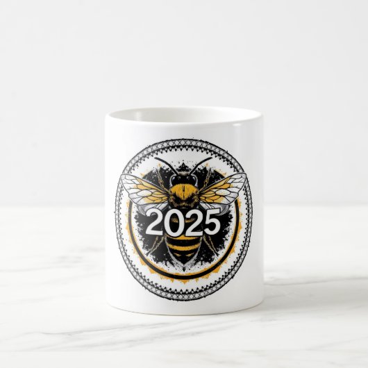 bee 2025 コーヒーマグカップ (中央)