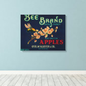 Bee Apple Crateラベル キャンバスプリント (インサイチュ (ウッドフロア))