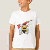 Bee at Darts with Dart.PNG Tシャツ (正面)