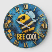 Bee Cool Funny Bee ラージ壁時計 (正面)
