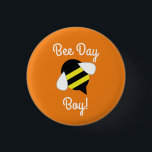 Bee Day Birthday Party Kids 缶バッジ<br><div class="desc">可愛いキッズビー子供へデイ誕生日パーティーは子供にとって可愛い！特に素晴らし1歳の誕生日や幼児のために！</div>