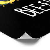 Bee-Friend おもしろい Insect Bee Pun Dark BG ポスター (角)