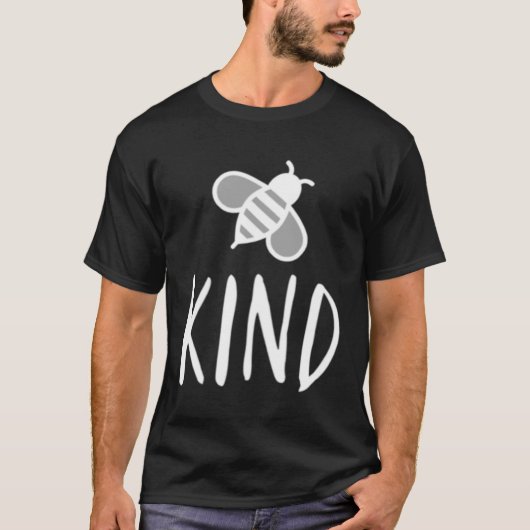 Bee Kind Graphic Tee Be kind and Spread Love Tシャツ (正面)