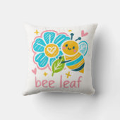 Bee Leaf' クレヨンアート はちみつ好きにはたまらない クッション (裏面)