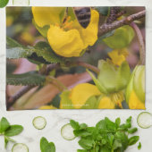 Bee LOVE Buttercup Yellow Flowers キッチンタオル (折り畳み)