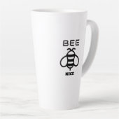 Bee Nice with Minimal Design カフェラテマグ (右アングル)