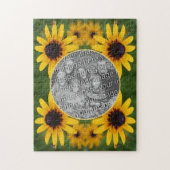 Bee On Black Eed Susan Flowerあなたの写真を追加 ジグソーパズル (縦)