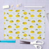 Bee on Flowerティッシュペーパー – ブルーバックグラウンド 薄葉紙 (クラフト)