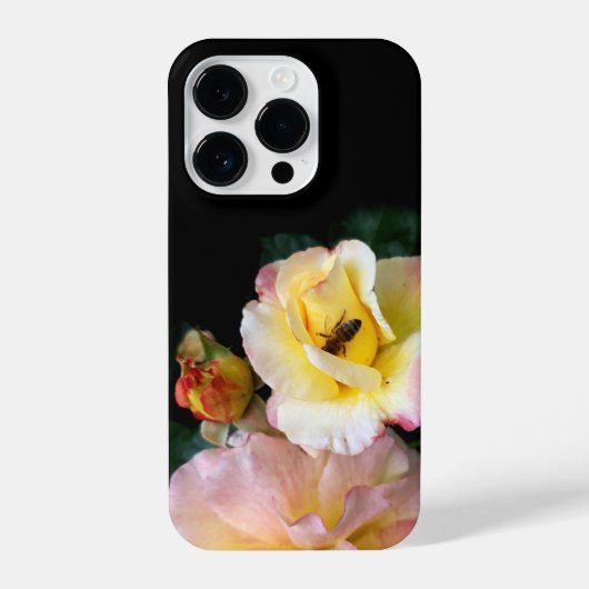 Bee on Pink Yellow Roses花 iPhoneケース (裏面)
