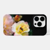 Bee on Pink Yellow Roses花 iPhoneケース (裏面横)