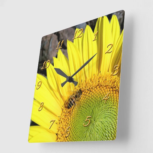 Bee On Sunflowerクローズアップ写真 スクエア壁時計 (傾斜)