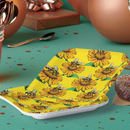 Bee on Sunflower Flower Pattern Design Yellow ペーパープレート