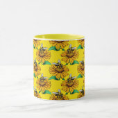 Bee on Sunflower Flower Pattern Design Yellow マグカップ (中央)