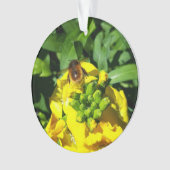 Bee on Yellow Flowers オーナメント (正面)