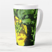 Bee on Yellow Flowers カフェラテマグ (右アングル)