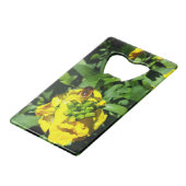 Bee on Yellow Flowers クレジットカード栓抜き (裏面アングル)