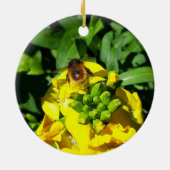 Bee on Yellow Flowers セラミックオーナメント (裏面)