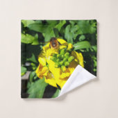 Bee on Yellow Flowers バスタオルセット (ウォッシュタオル)