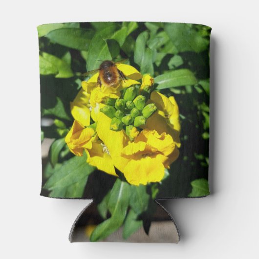 Bee on Yellow Flowers 缶クーラー (裏面)